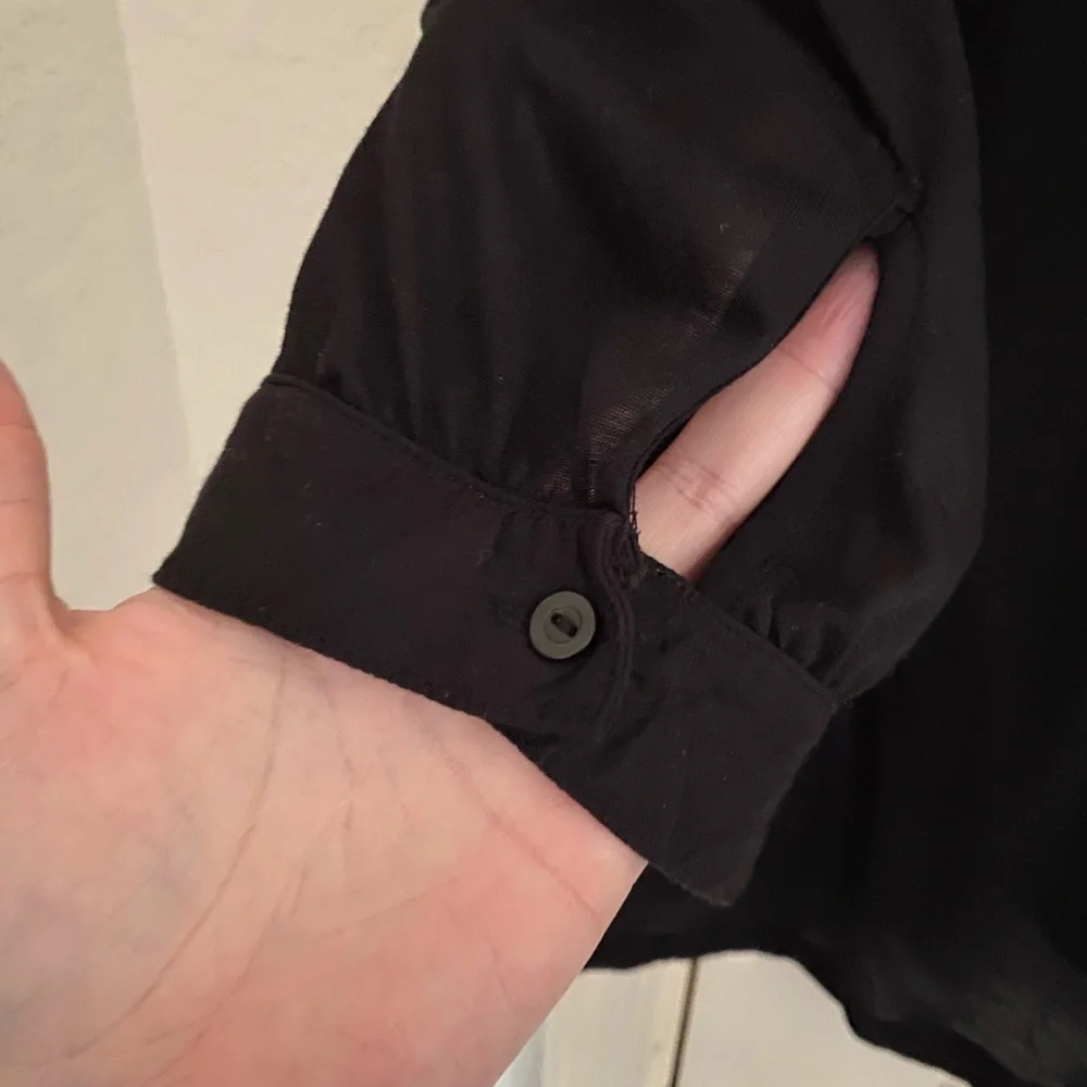 H&M Black Lightweight 3/4 Sleeve Henley Shirt - Picture 5 of 6